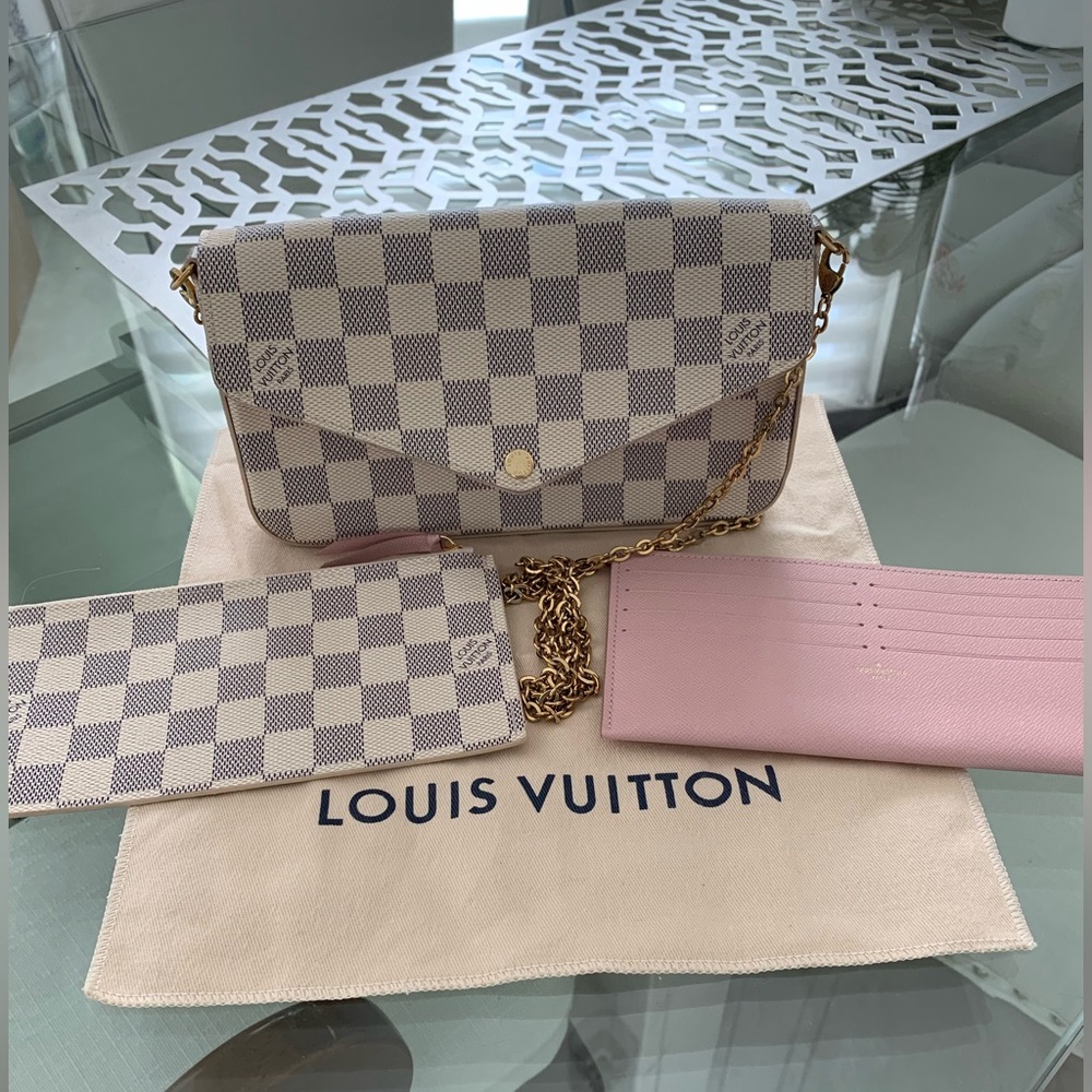 Louis Vuitton Pochette Felicie Damier
Azur with pink card holder AUTHENTIC